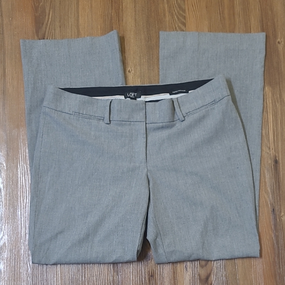 LOFT Light Gray Trousers for women zise 8p used good condition.